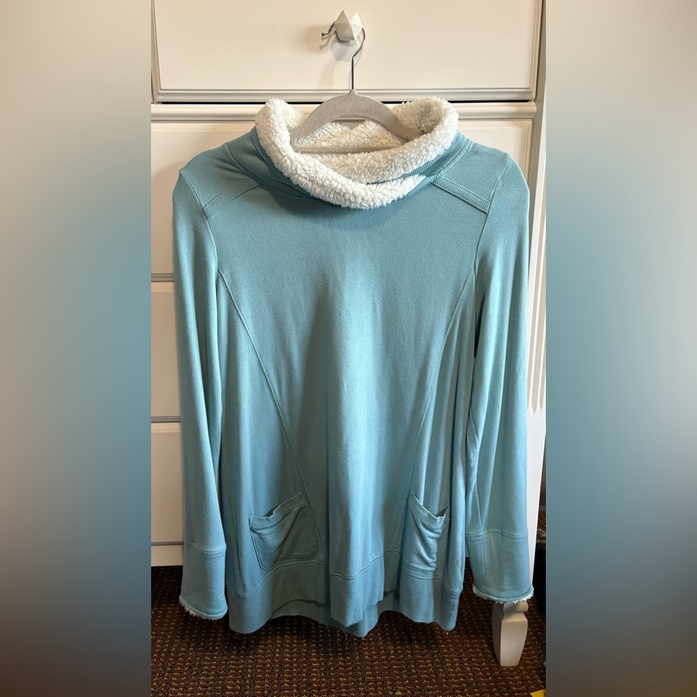 Soft Surroundings cozy Cowl Neck Sweater size Small EUC